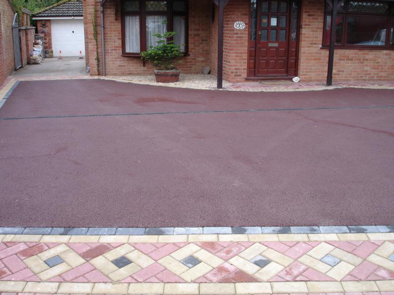 Red Tarmac 37